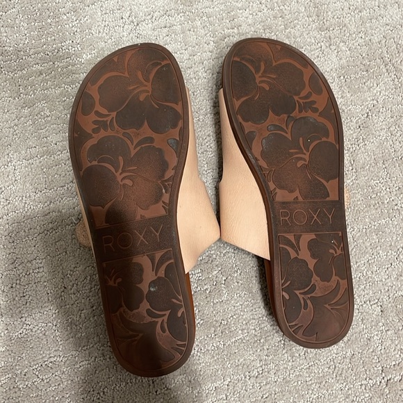 Roxy double strap sandals, size 8 - Picture 2 of 3